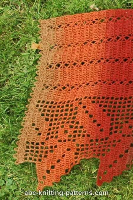 Autumn Leaves Filet Shawl by Elaine Phillips - Daliute -