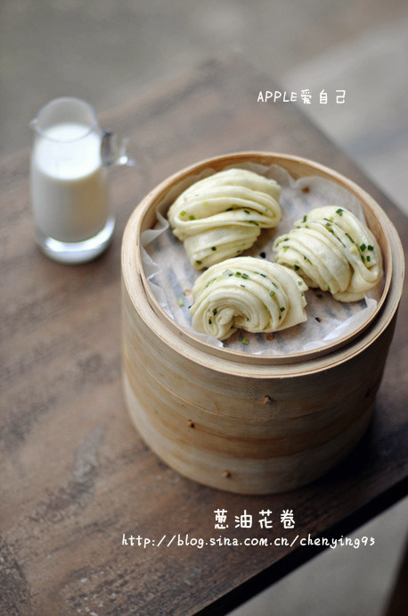 【大圖詳解?<wbr>?<wbr>經典面食?<wbr>蔥油花卷做法】。