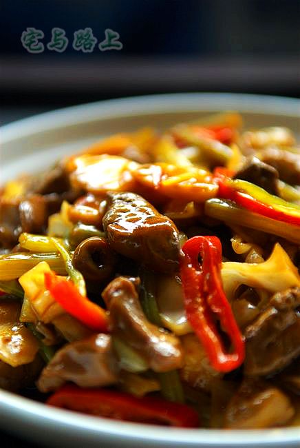 泡菜炒雞雜是雞雜最惹味的吃法