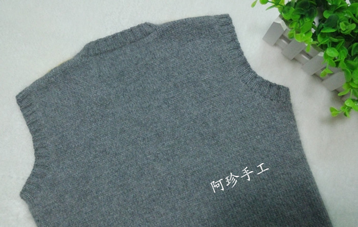【阿珍手工】“童年”--7-8歲兒童雞心領羊絨背心 - 阿珍 - 阿珍手工編織
